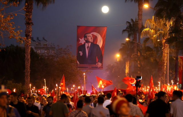 81 ilden görüntü yağıyor! Cumhuriyetin 100. yılı yurt genelinde coşkuyla kutlanıyor