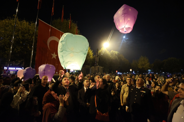 81 ilden görüntü yağıyor! Cumhuriyetin 100. yılı yurt genelinde coşkuyla kutlanıyor