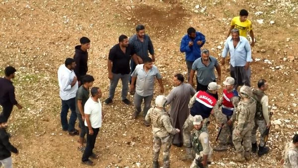 Kaçak trafoyu traktör ile götürüp tarlaya gömdüler