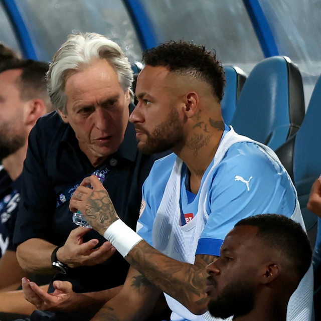 Belki de sezonu kapattı! Uruguay maçında sakatlanan Neymar, ameliyat olacak