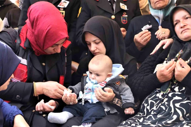 Bombalı saldırı girişiminde bulunan teröristlerin şehit ettiği veteriner hekim, son yolculuğuna uğurlandı