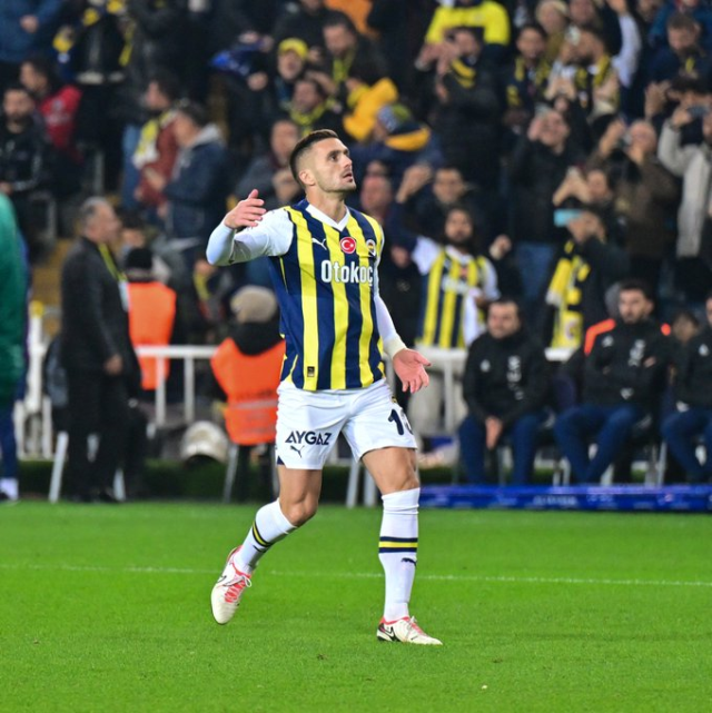 Geri döndüler! Fenerbahçe'nin yıldızından 10 dakikada 2 gol