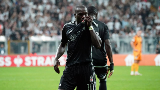 Rakipleri çok dişli! Beşiktaş'ın yıldızı Aboubakar, Afrika'da finale çıktı