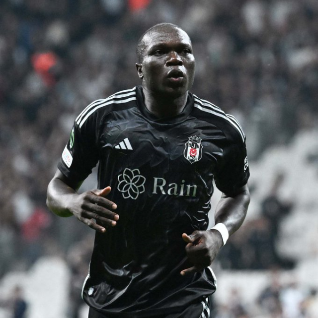 Rakipleri çok dişli! Beşiktaş'ın yıldızı Aboubakar, Afrika'da finale çıktı