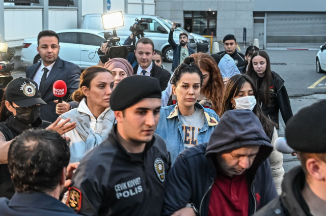 Ekibiyle yaptığı konuşmalar basına sızan Dilan Polat'ın ifadesi ortaya çıktı: Müşterilerin müstehcen fotoğrafları olduğu için endişe ettim