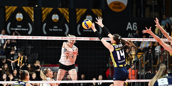 Dev seri sona erdi! Fenerbahçe Opet, derbide VakıfBank'ı 3-1 yendi