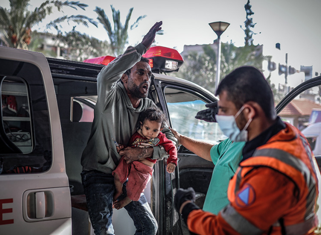 İsrail'in başkenti Tel Aviv'de hareketli dakikalar: Kente füze yağdı