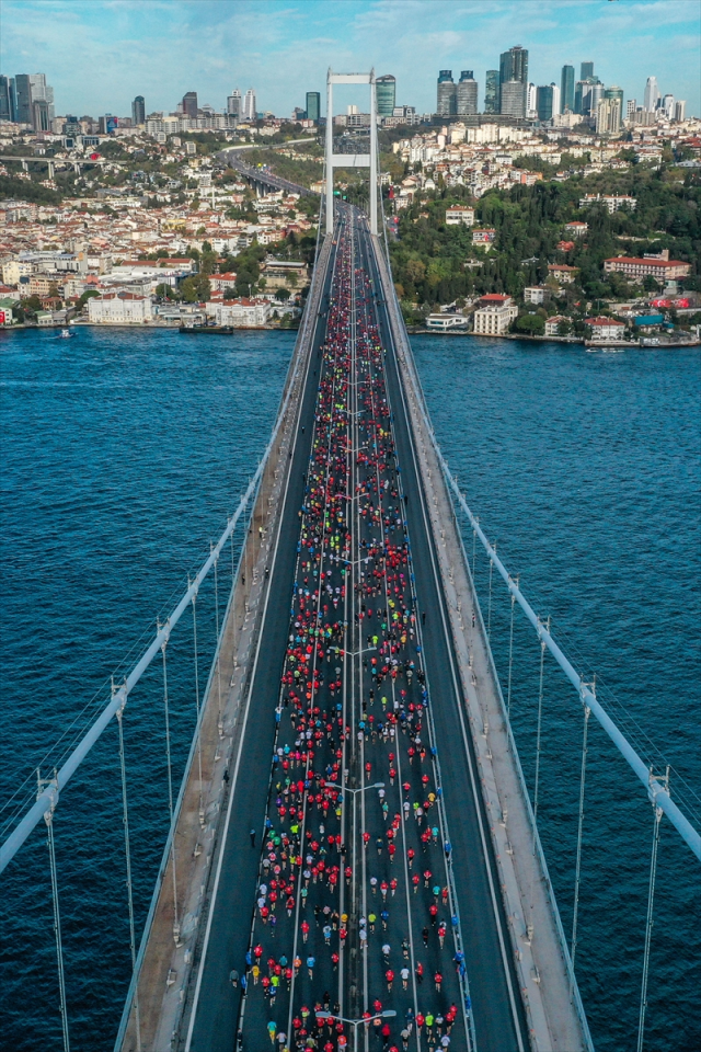 Son Dakika: 45. İstanbul Maratonu'nda Kenyalılar ipi göğüsledi! İşte kazandıkları para ödülü