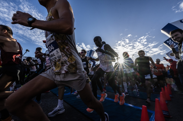 Son Dakika: 45. İstanbul Maratonu'nda Kenyalılar ipi göğüsledi! İşte kazandıkları para ödülü