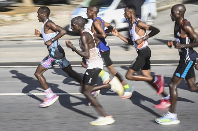 Son Dakika: 45. İstanbul Maratonu'nda Kenyalılar ipi göğüsledi! İşte kazandıkları para ödülü