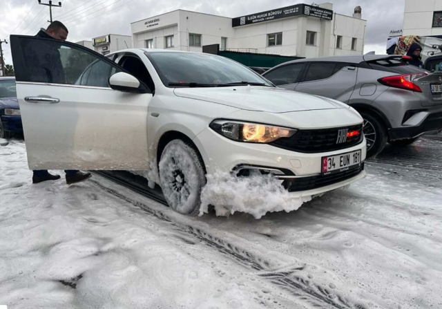 Türkiye'nin turizm cennetinde beyaz köpük gizemi! Gerçek sonradan ortaya çıktı