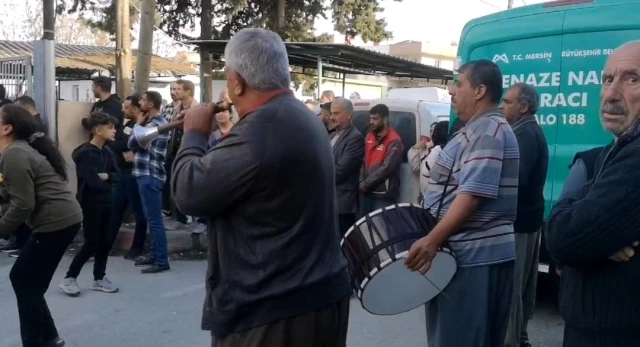 Silahlı saldırıda hayatını kaybeden kulüp başkanının cenaze töreninde davul zurna çalındı