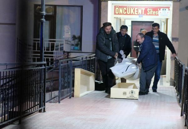 Hamileliğini çevresinden gizleyen kadın, evde kendi imkanlarıyla doğum yapmasının ardından bebeği ile ölü bulundu