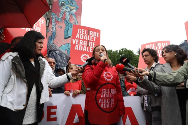 DİSK, gelir ve vergi adaletsizliği nedeniyle İstanbul'dan Ankara'ya yürüyüş başlattı