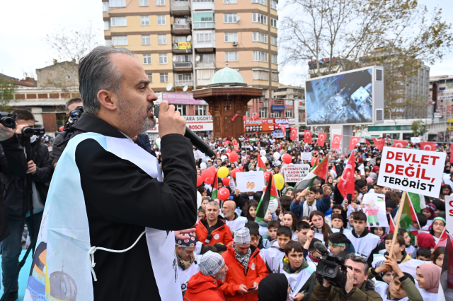 Bursa'da 5 bin çocuk, Filistin İçin 1,5 km'lik sevgi zinciri oluşturdu