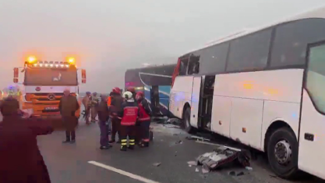 Kuzey Marmara Otoyolu'nda 7 araç birbirine girdi! 10 kişi öldü 57 kişi yaralandı