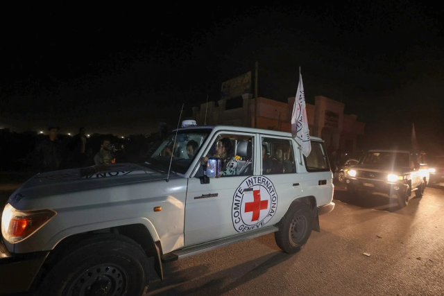 Hamas rehine takasının devam etmesi için İsrail'e tam ateşkes şartı koştu