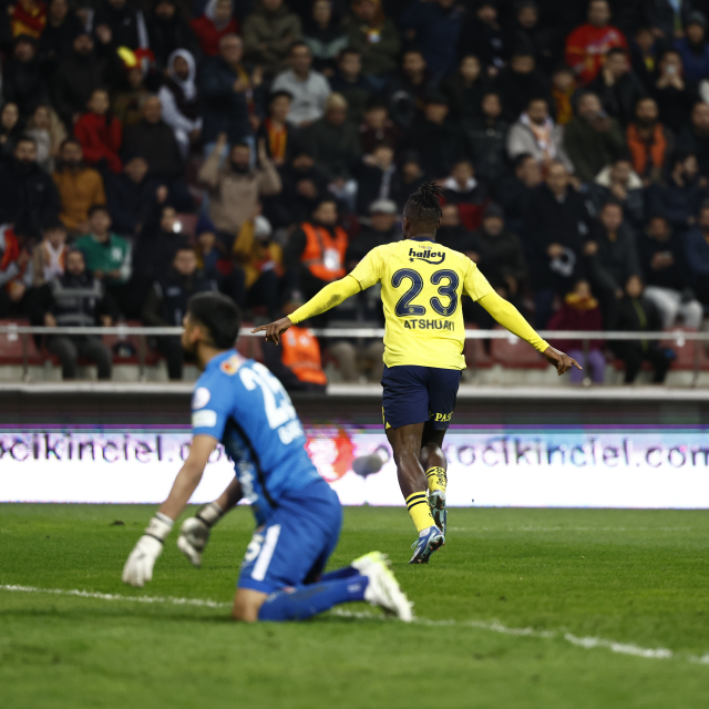 Gol düellosunun galibi Kanarya! Fenerbahçe Kayserispor'u deplasmanda 4-3 yendi