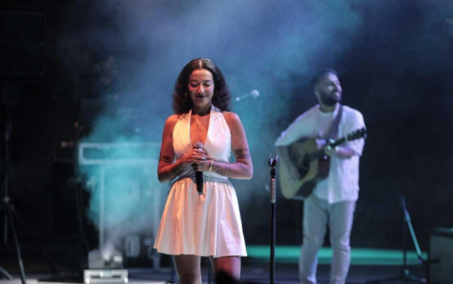 Melike Şahin, İBB'nin öğretmenlere özel konserine çıkmaktan vazgeçti! 3 saat bekleyen seyirci sebebi duyunca çıldırdı