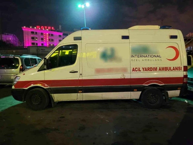 Ambulansla uyuşturucu sevkiyatı! Ekipler, zehir tacirlerini suçüstü yakaladı