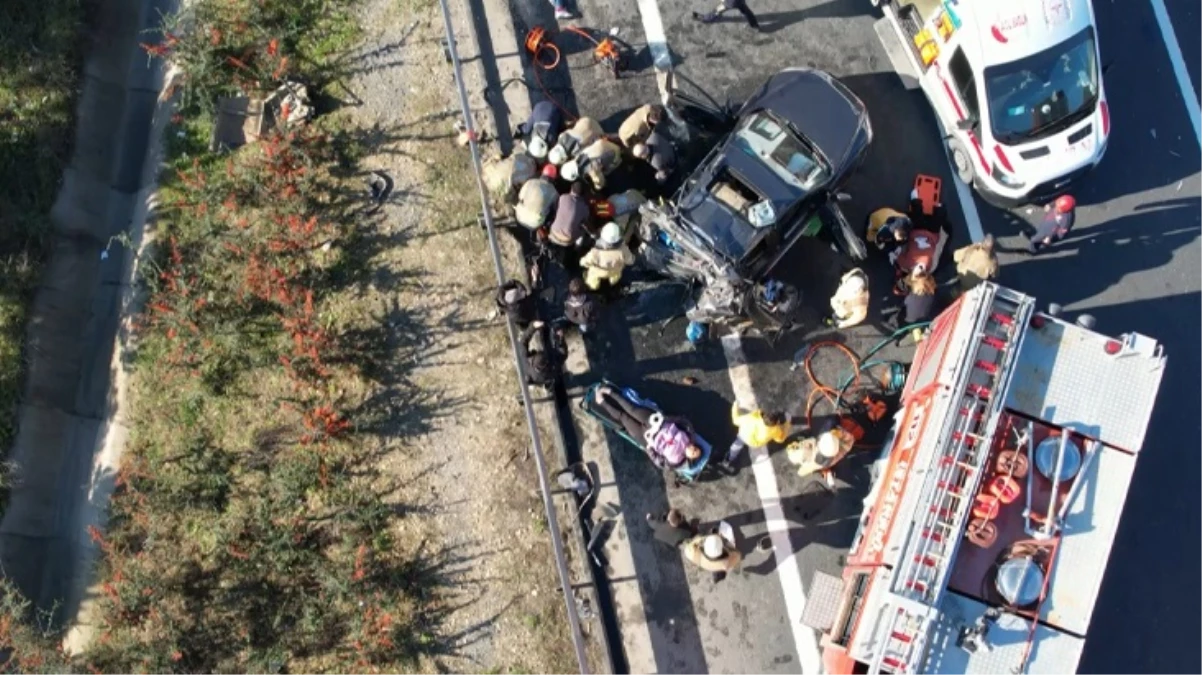 Kuzey Marmara Otoyolu'nda cip önce otomobile sonra tıra çarptı: 6 yaralı