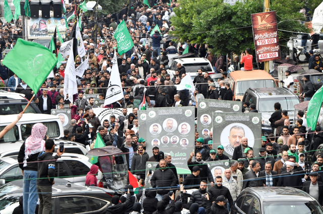 Hizbullah, Aruri suikastına tepki olarak ilk adımı attı: İsrail'in askeri üssüne roket yağdırdılar