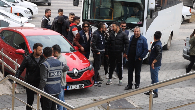 Çete üyesine işkence yapıp tahta kaşıkla cinsel saldırıda bulunan 6 kişiye 203 yıl hapis istemi