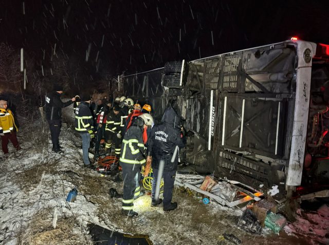 Kastamonu'da yolcu otobüsü tarlaya uçtu: 4 ölü, çok sayıda yaralı var