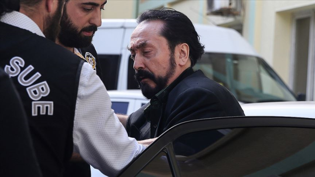 Mahkeme kararını açıkladı: Adnan Oktar ve örgüt yöneticilerine hapis cezası