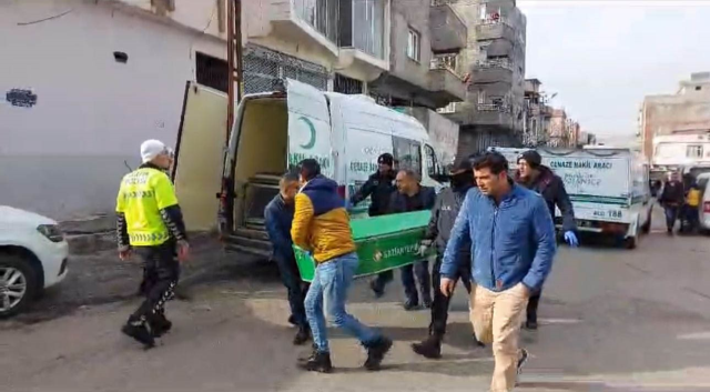 Gaziantep'te bir şahıs, boşanma aşamasındaki eşinin evini basıp intihar etti: 4 ölü, 3 yaralı