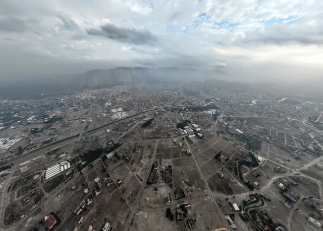 Hatay'da depremin ortaya çıkardığı hasar 1 yıl sonra böyle görüntülendi