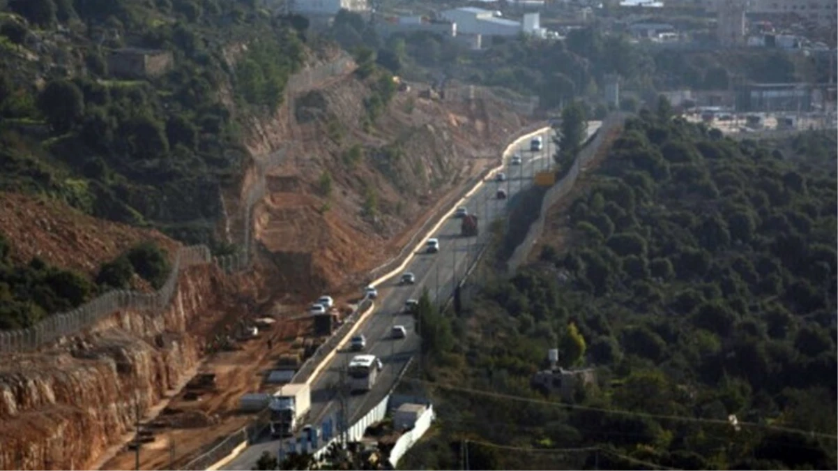 İsrail, Gazze Şeridi'ni bölecek yol inşa ediyor