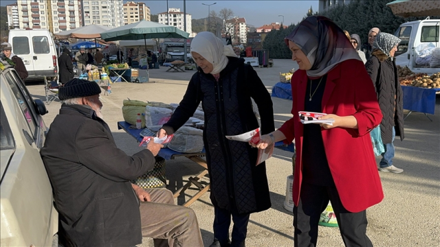 Anne ve kızı aynı mahalleden muhtar adaylığı için yarışıyor