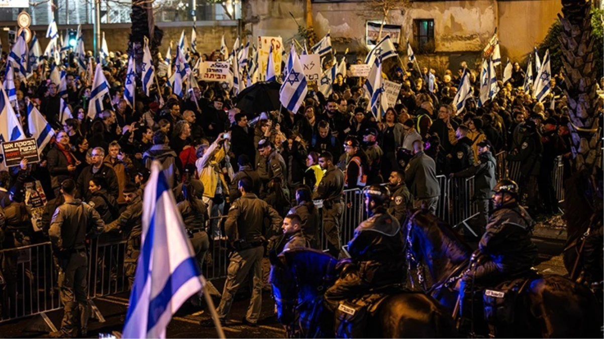 İsrail'de binlerce kişi Netanyahu hükümetini protesto etti