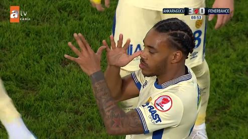 Eski Fenerbahçeli Garry Rodrigues'in gol sevinci sosyal medyayı salladı