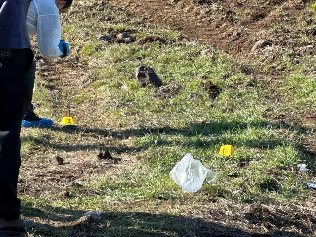 Yol tarifi için durdu, dehşete tanık oldu! Önce kız arkadaşının sonra kendi kafasına sıktı