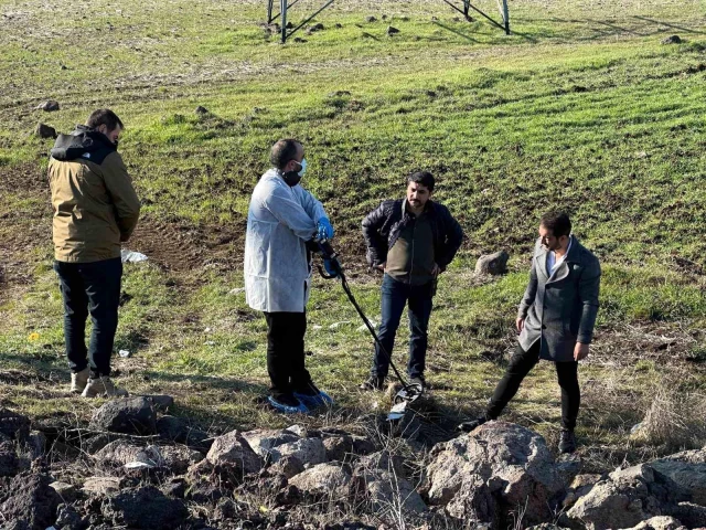 Yol tarifi için durdu, dehşete tanık oldu! Önce kız arkadaşının sonra kendi kafasına sıktı