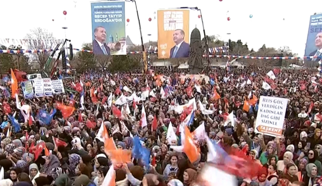 Cumhurbaşkanı Erdoğan'dan Konya'da gövde gösterisi! Seçim mitingine 110 bin kişi katıldı