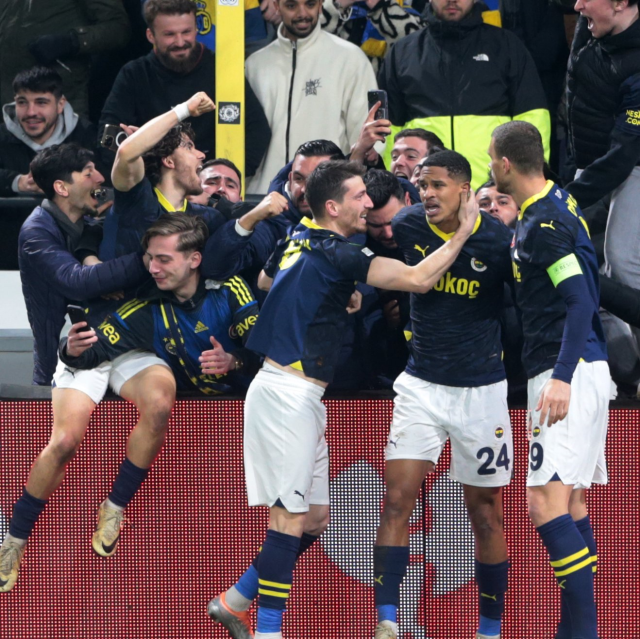 Kanarya avantajı kaptı! Fenerbahçe, Union Saint-Gilloise'yi deplasmanda 3-0 yendi