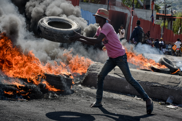 Çete üyelerinin hapishaneden firar ettiği Haiti'de OHAL süresi 1 ay uzatıldı