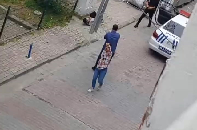 İstanbul'da hareketli dakikalar! Polis, saldırganı vurarak etkisiz hale getirdi