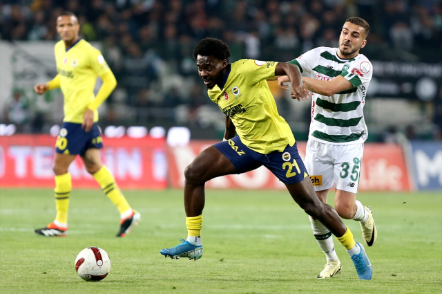 Fenerbahçe deplasmanda Konyaspor ile 0-0 berabere kaldı