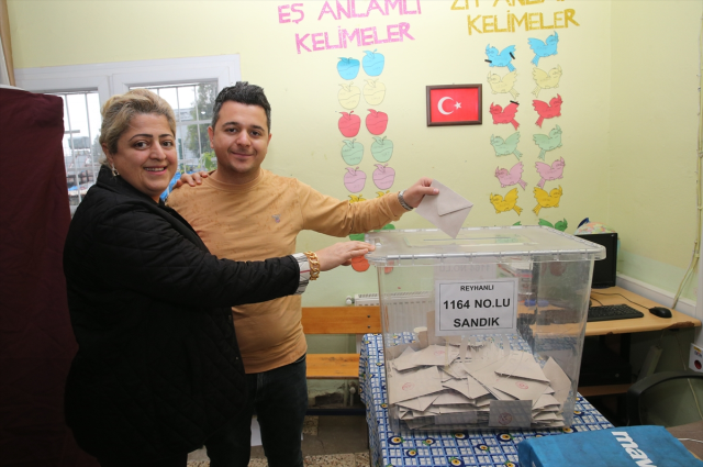 Hatay'ın Reyhanlı ilçesindeki Uzunkavak Mahallesi Kumlu ilçesine bağlanmayı onayladı